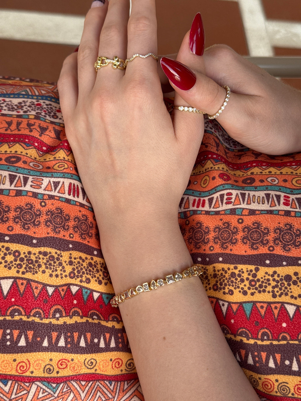 Gold Geometrik Taşlı Bileklik