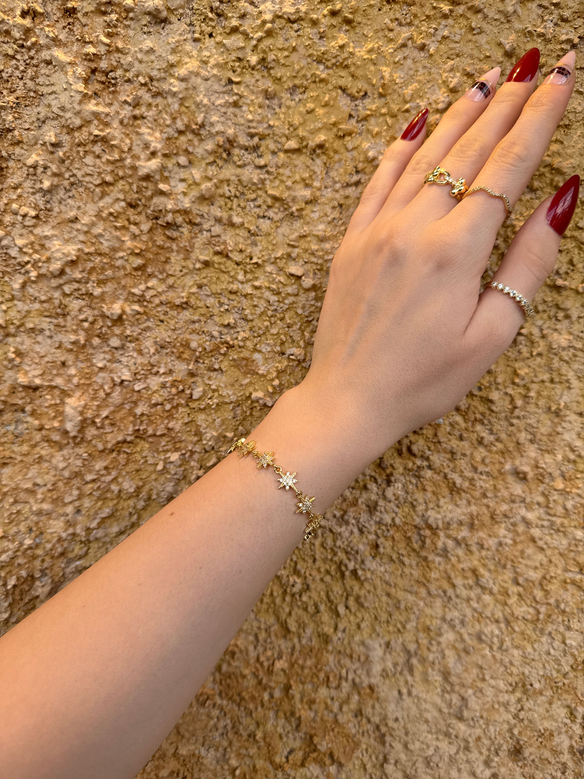 Gold Yıldız Taşlı Bileklik