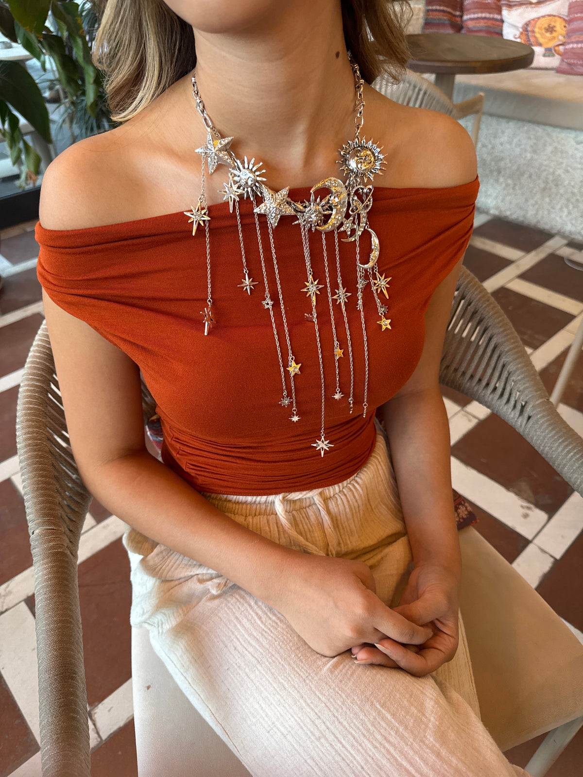 Gökyüzü Charm Sallantılı Kolye