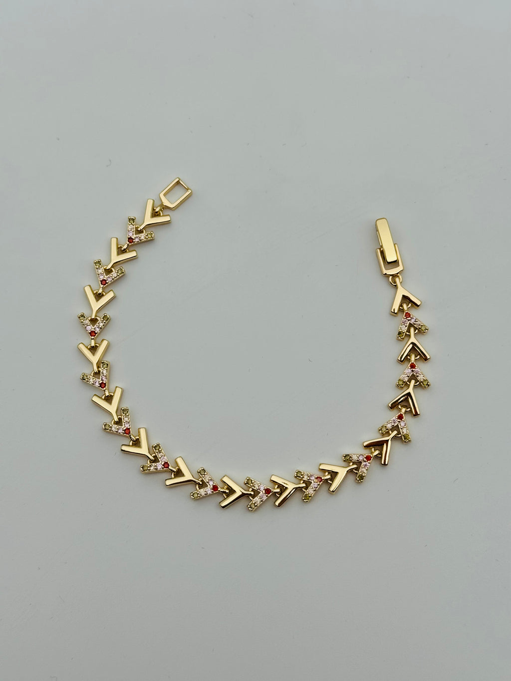 Gold Ok Figürlü Bileklik