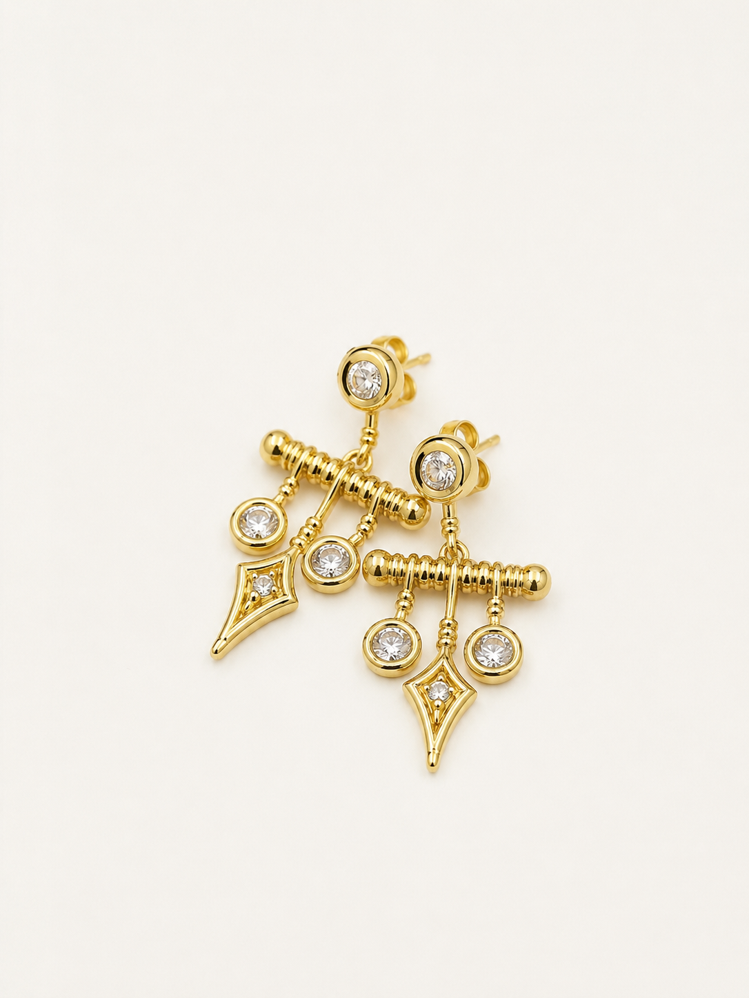 Taşlı Sallantılı Charm Küpe