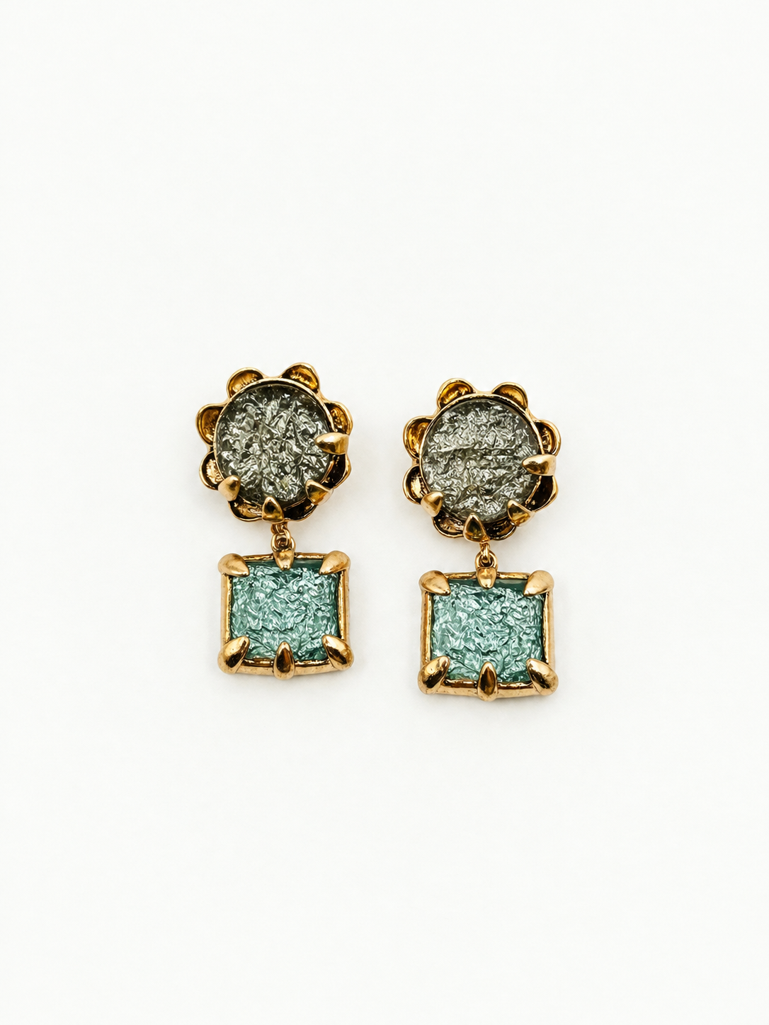 Mint Taşlı Vintage Sallantılı Küpe