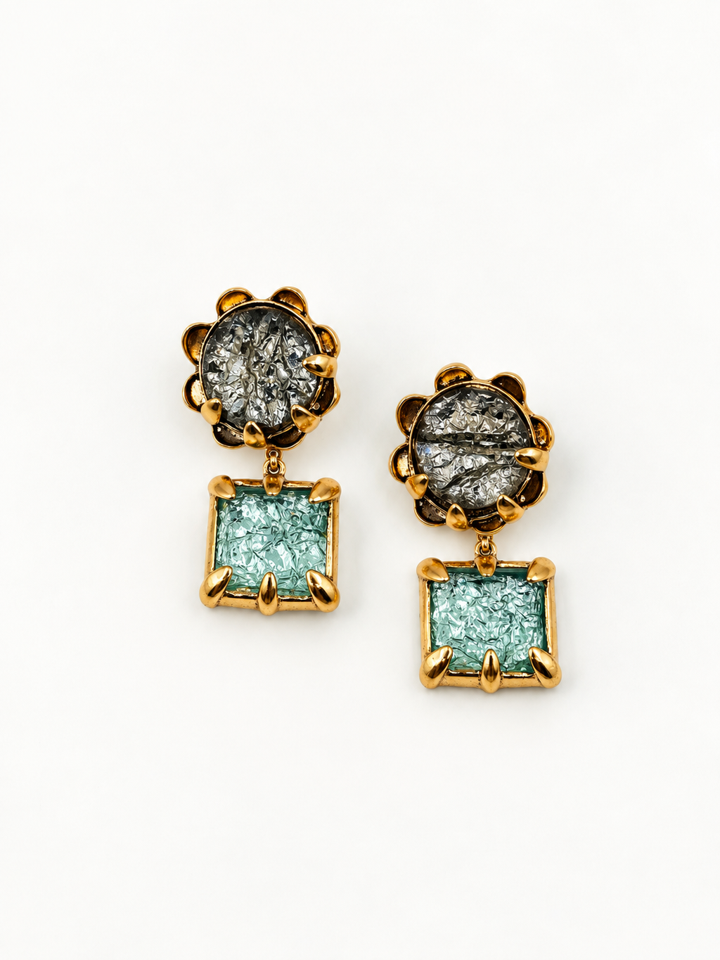 Mint Taşlı Vintage Sallantılı Küpe