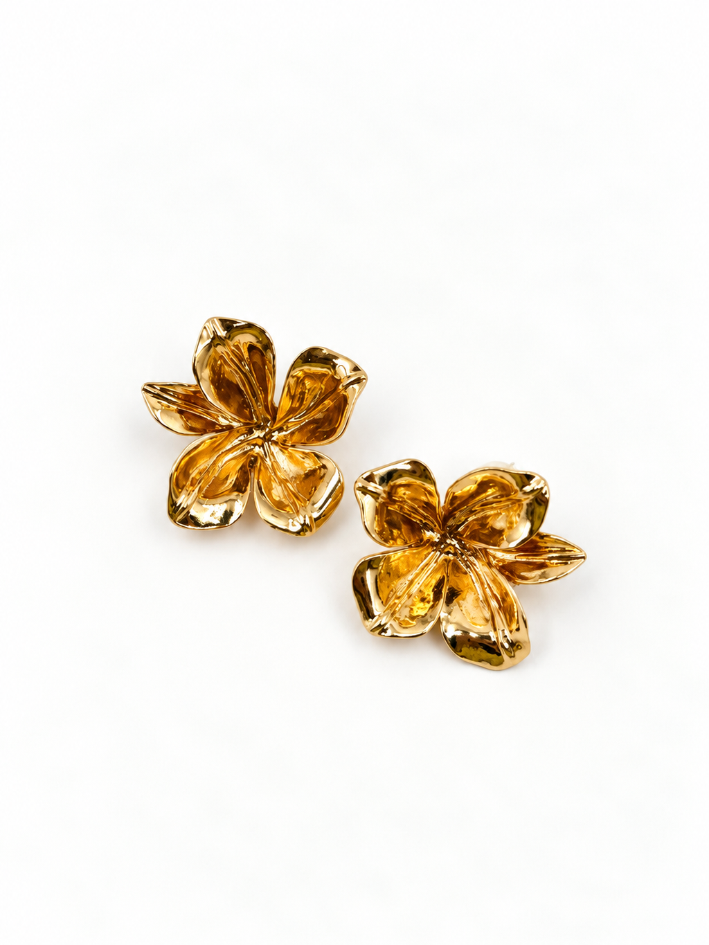 Gold Çiçek Formlu Küpe