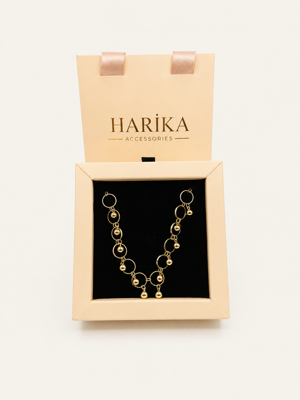 Halka ve Top Detaylı Kolye