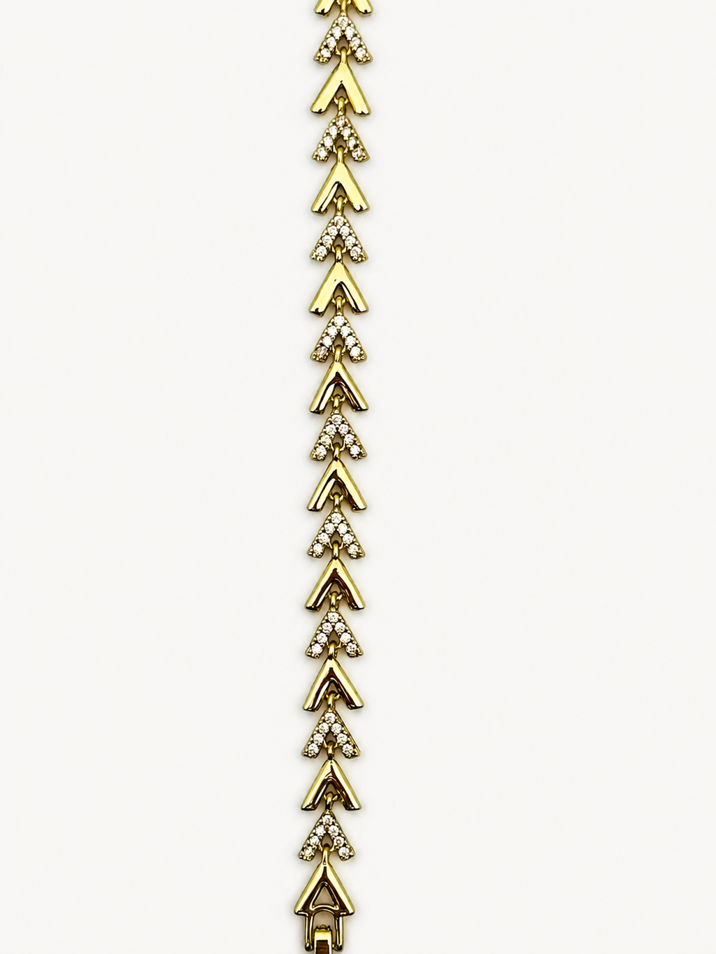 Gold Ok Figürlü Taşlı Bileklik
