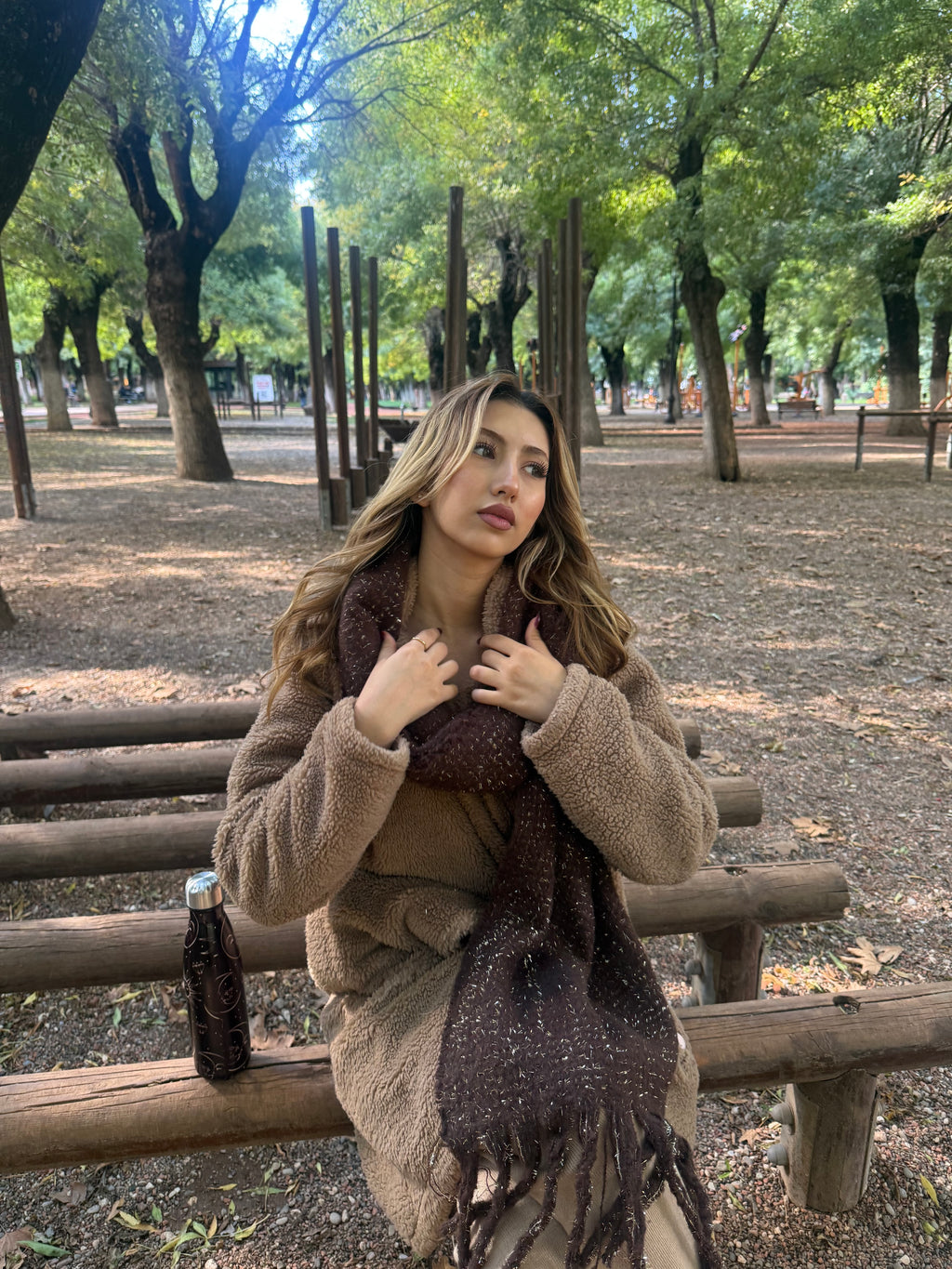 Kahverengi Simli Püsküllü Atkı