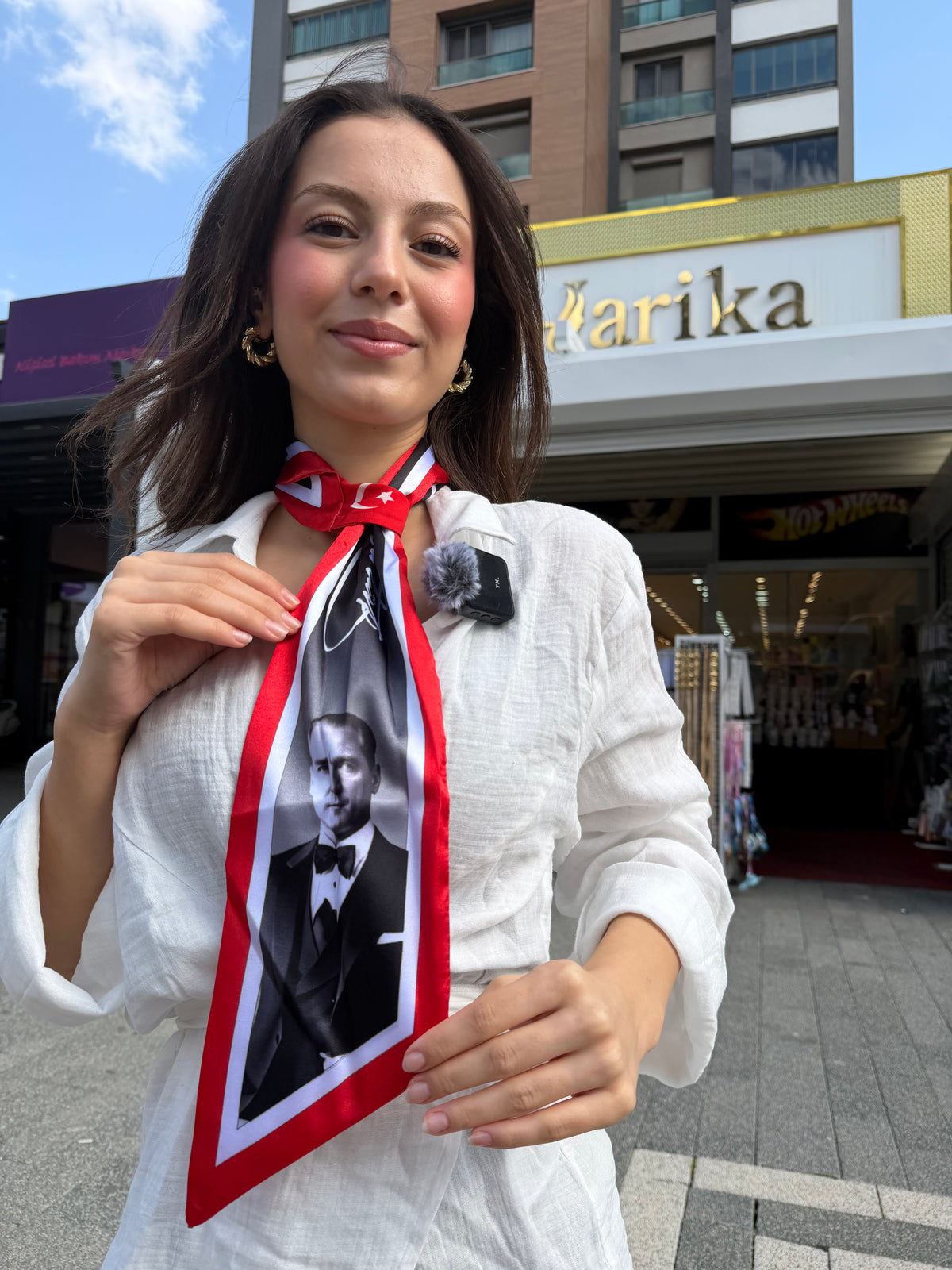 Cumhuriyet Ruhu – Atatürk İmzalı Özel Tasarım Fular
