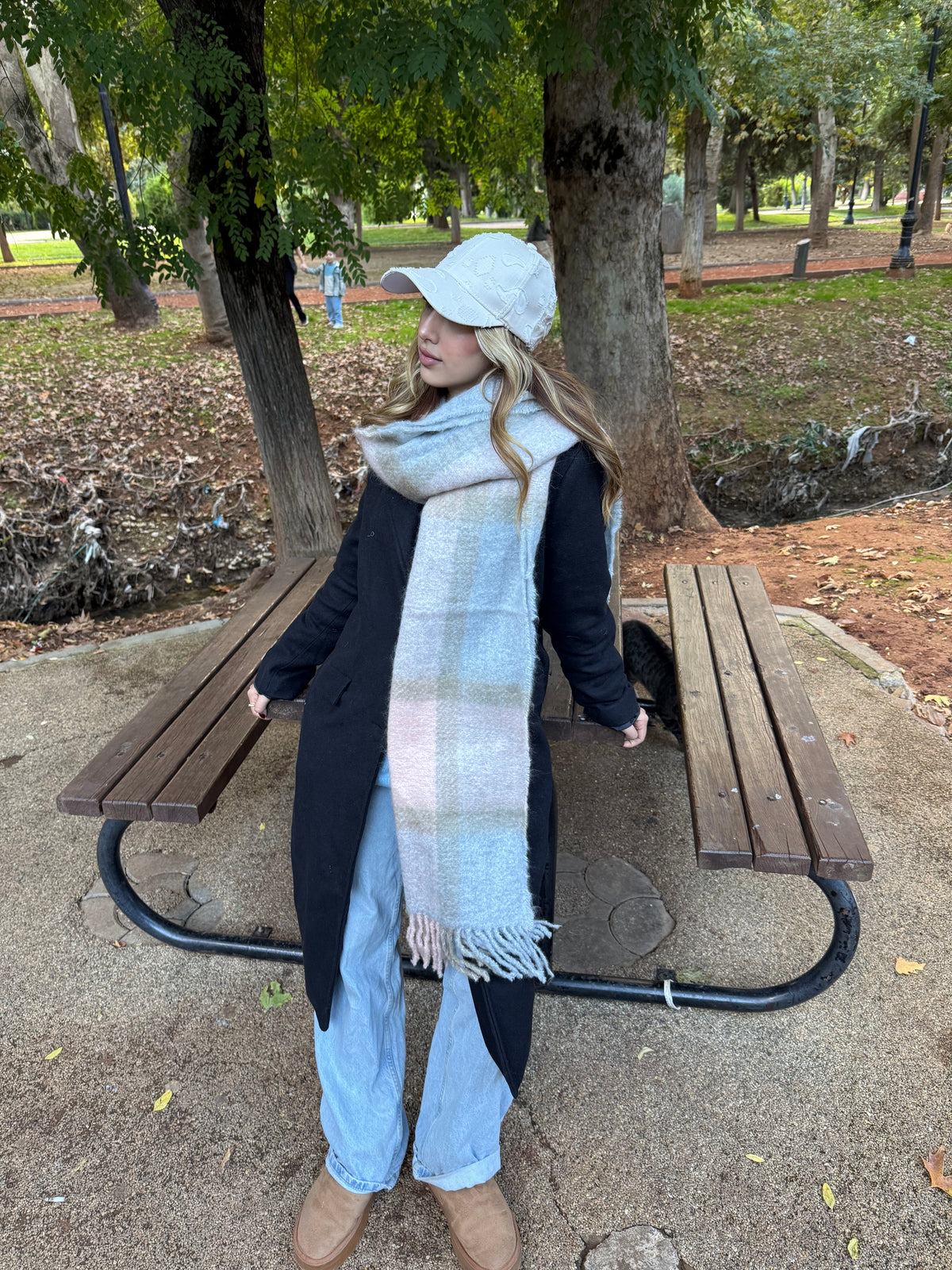 Pastel Ekose Desenli Püsküllü Şal